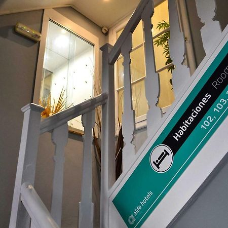 Albergue O Fogar De Teodomiro 산티아고데콤포스텔라 외부 사진