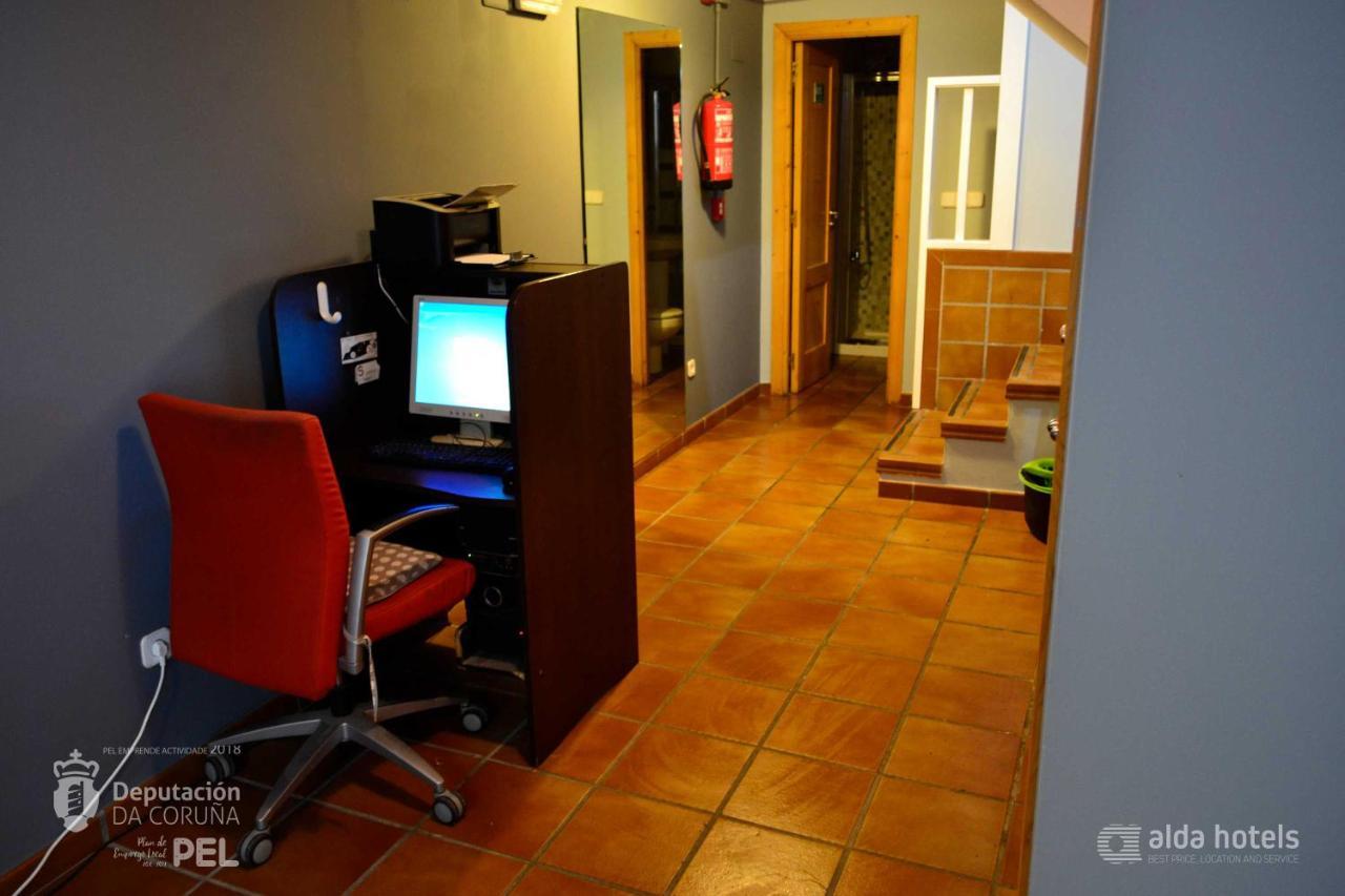 Albergue O Fogar De Teodomiro 산티아고데콤포스텔라 외부 사진